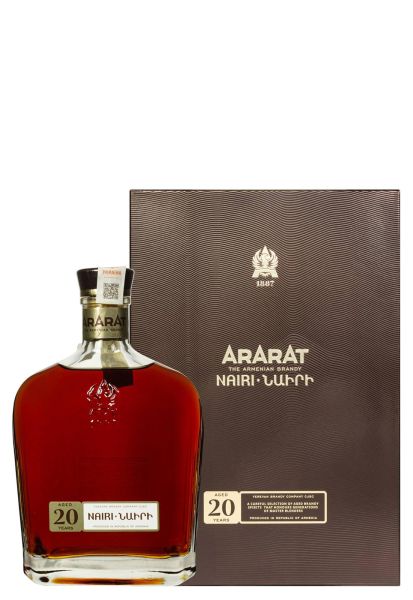 Бренди Арарат Наири 20 лет в коробке 0.7 л